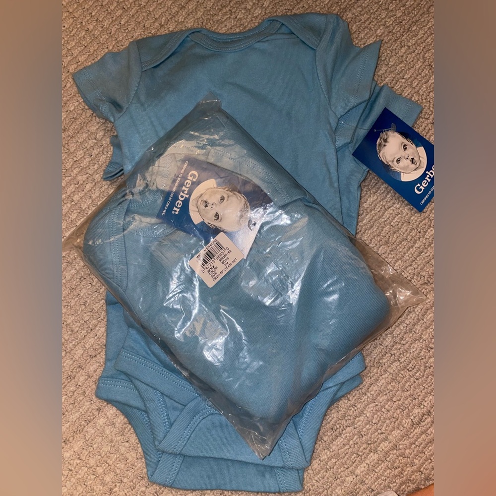 NWT Gerber 8 Onesies - Picture 2 of 3